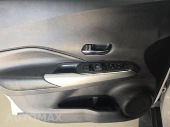 2020 Nissan Kicks SR - miniatura 9