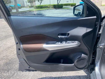 2020 Nissan Kicks SR - miniatura 14