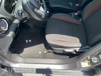 2020 Nissan Kicks SR - miniatura 18