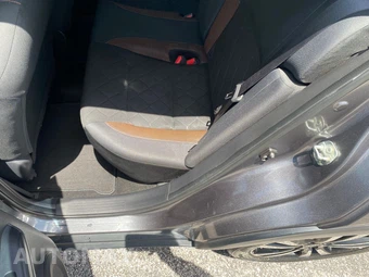 2020 Nissan Kicks SR - miniatura 23