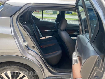 2020 Nissan Kicks SR - miniatura 31