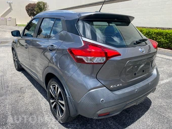 2020 Nissan Kicks SR - miniatura 9