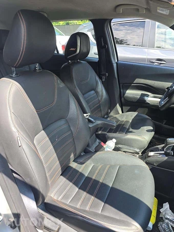2020 Nissan Kicks SR - miniatura 18