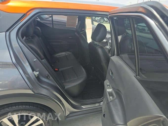 2020 Nissan Kicks SR - miniatura 16