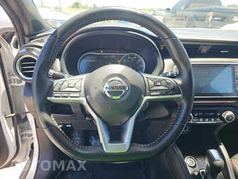 2020 Nissan Kicks SR – miniatura 10