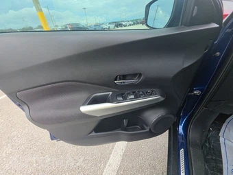 2020 Nissan Kicks SV - miniatura 9