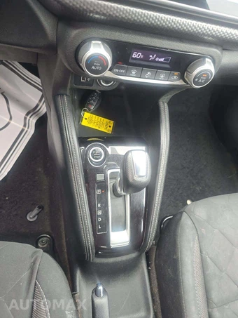 2020 Nissan Kicks SV – miniatura 8