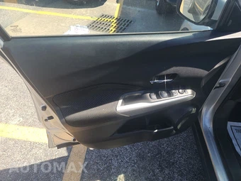 2020 Nissan Kicks SV – miniatura 9