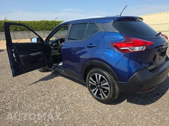 2020 Nissan Kicks SV - miniatura 2