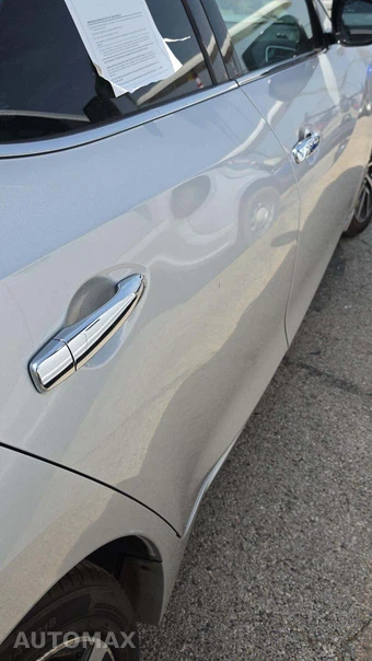 2020 Nissan Maxima S – miniatura 21