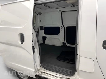 2020 Nissan NV200 Compact Cargo S 115.2" WB - miniatura 28