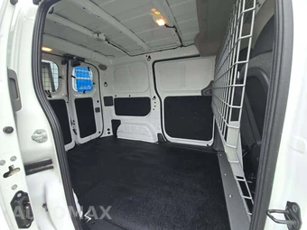 2020 Nissan NV200 Compact Cargo S 115.2" WB - miniatura 13