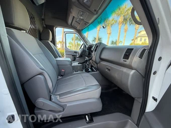 2020 Nissan NV2500 HD Cargo SV High Roof 146.1" WB - miniatura 10