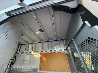 2020 Nissan NV2500 HD Cargo SV High Roof 146.1" WB - miniatura 14
