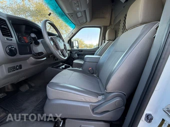 2020 Nissan NV2500 HD Cargo SV High Roof 146.1" WB - miniatura 9