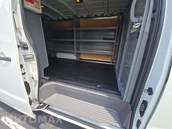 2020 Nissan NV2500 HD Cargo SV Standard Roof 146.1" WB - miniatura 15