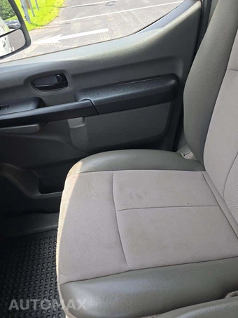 2020 Nissan NV2500 HD Cargo SV Standard Roof 146.1" WB - miniatura 22