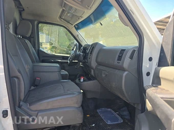 2020 Nissan NV2500 HD Cargo SV Standard Roof 146.1" WB - miniatura 8