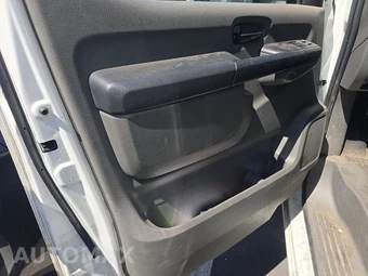 2020 Nissan NV2500 HD Cargo SV Standard Roof 146.1" WB - miniatura 9