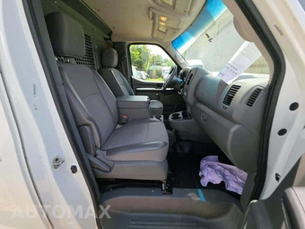 2020 Nissan NV2500 HD Cargo SV Standard Roof 146.1" WB - miniatura 17