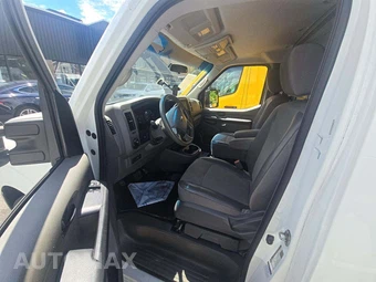 2020 Nissan NV3500 HD Cargo S Standard Roof 146.1" WB - miniatura 6