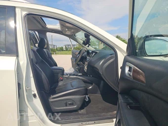 2020 Nissan Pathfinder Platinum – miniatura 15