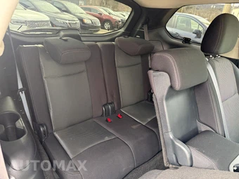 2020 Nissan Pathfinder S – miniatura 18