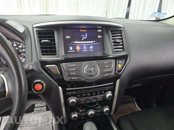 2020 Nissan Pathfinder S – miniatura 10