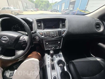2020 Nissan Pathfinder SL – miniatura 8
