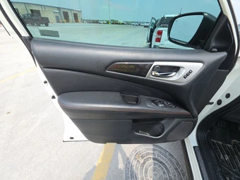 2020 Nissan Pathfinder SL – miniatura 9