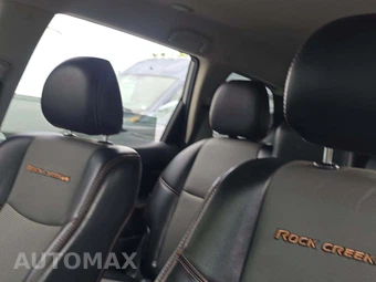 2020 Nissan Pathfinder SV – miniatura 11