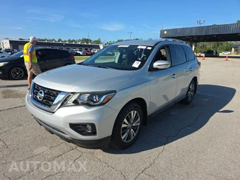 2020 Nissan Pathfinder SV