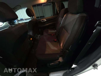 2020 Nissan Pathfinder SV – miniatura 13