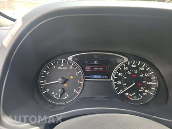 2020 Nissan Pathfinder SV – miniatura 6