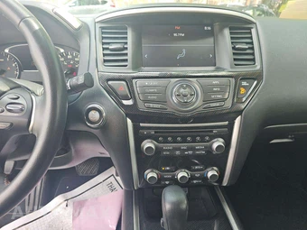 2020 Nissan Pathfinder SV – miniatura 7