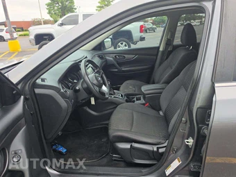 2020 Nissan Rogue S – miniatura 3