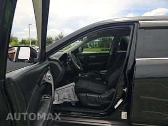 2020 Nissan Rogue S – miniatura 3