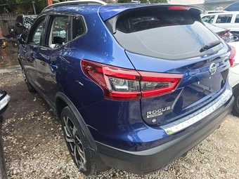 2020 Nissan Rogue Sport SL - miniatura 2