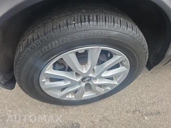 2020 Nissan Rogue Sport SV - miniatura 10