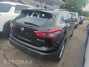 2020 Nissan Rogue Sport SV - miniatura 4