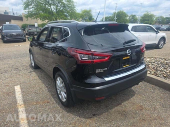 2020 Nissan Rogue Sport SV - miniatura 2