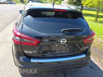 2020 Nissan Rogue Sport SV - miniatura 5