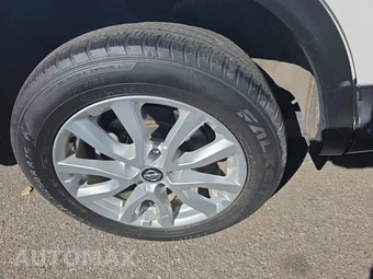 2020 Nissan Rogue Sport SV - miniatura 10