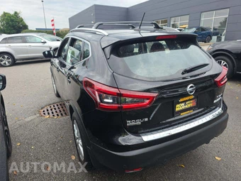 2020 Nissan Rogue Sport SV - miniatura 2