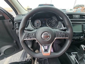 2020 Nissan Rogue Sport SV - miniatura 10