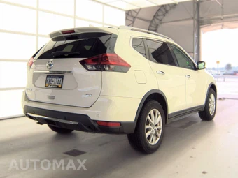 2020 Nissan Rogue SV – miniatura 4
