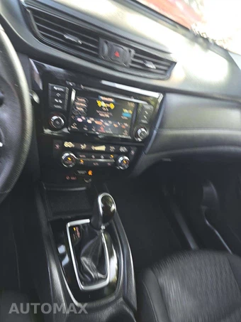 2020 Nissan Rogue SV – miniatura 10