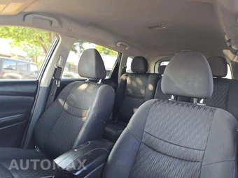 2020 Nissan Rogue SV – miniatura 11