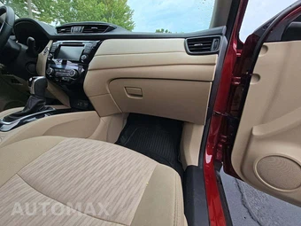 2020 Nissan Rogue SV – miniatura 16