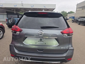 2020 Nissan Rogue SV – miniatura 5